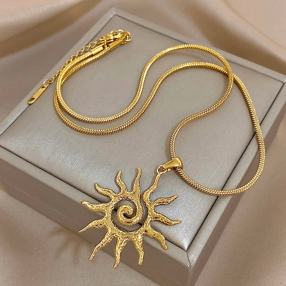 Colar Solar Dourado