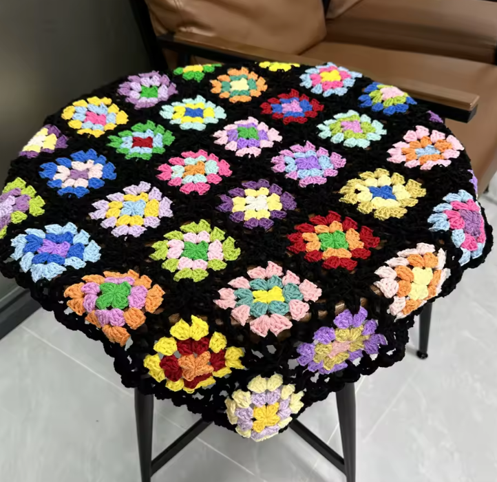 Manta Artesanal Colorida em Crochê – Rio Samba Crochet