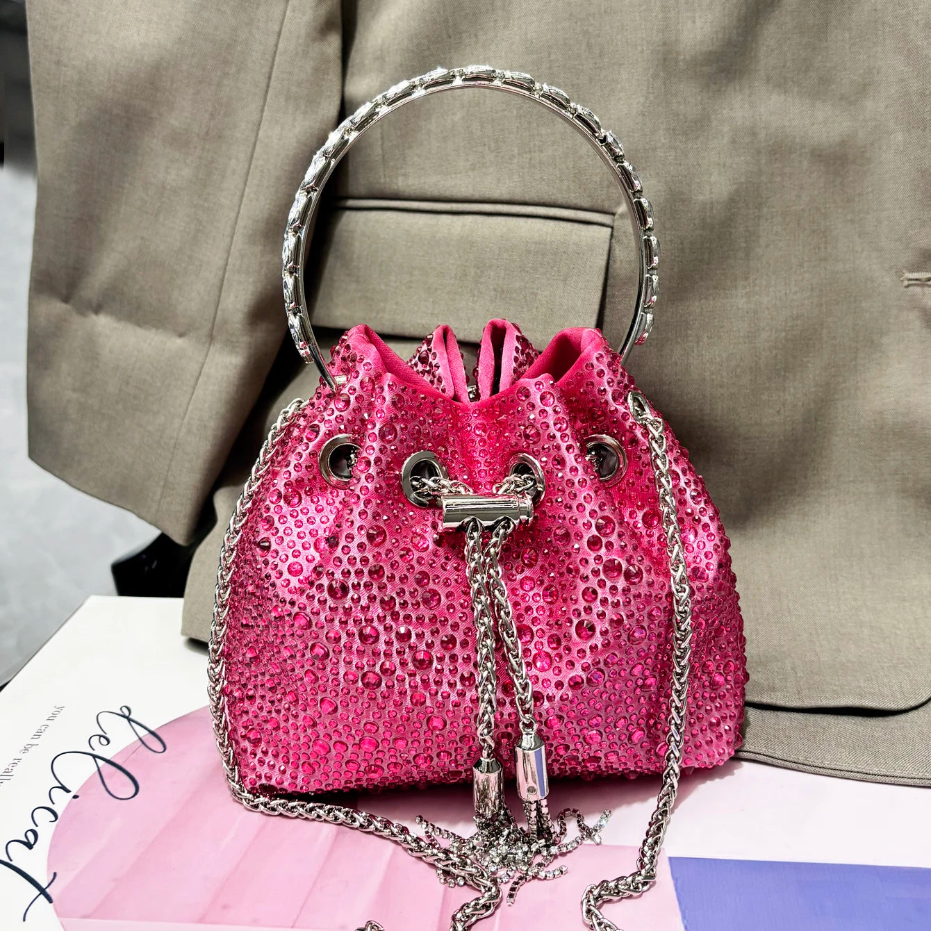 ✨ Bolsa Lumière – Porque o Seu Brilho Merece Protagonismo