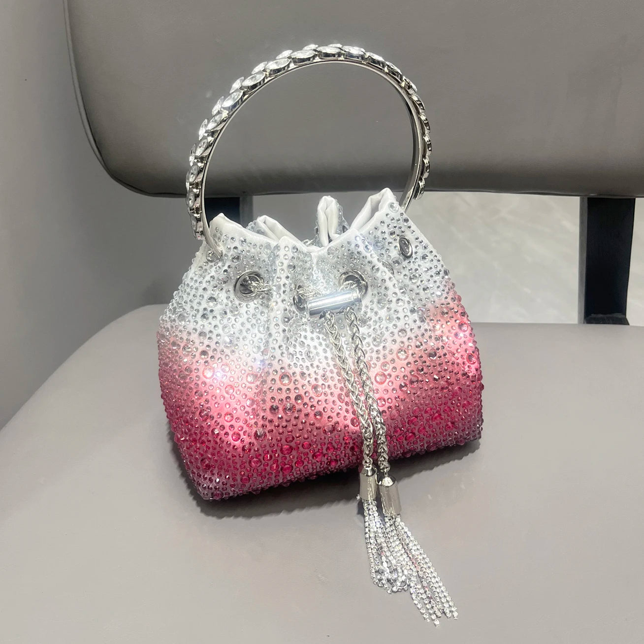 ✨ Bolsa Lumière – Porque o Seu Brilho Merece Protagonismo