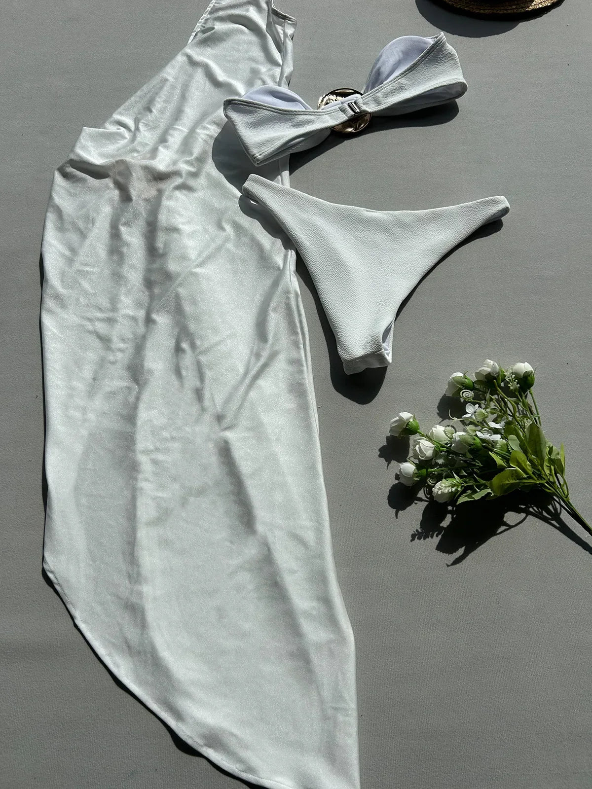 Conjunto White Sunset – Biquíni + Saída de Praia