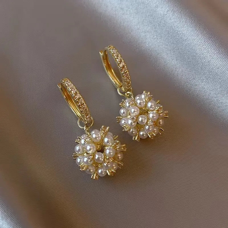 ✨ Brinco Zircônia Luxo Dourado