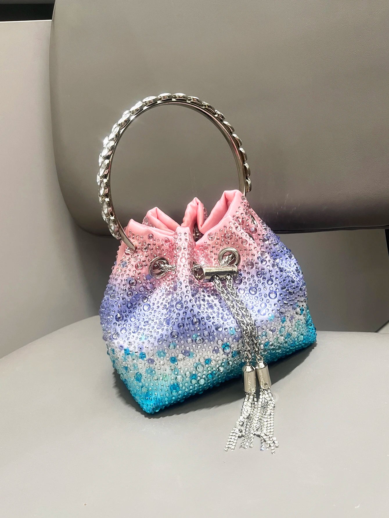 ✨ Bolsa Lumière – Porque o Seu Brilho Merece Protagonismo