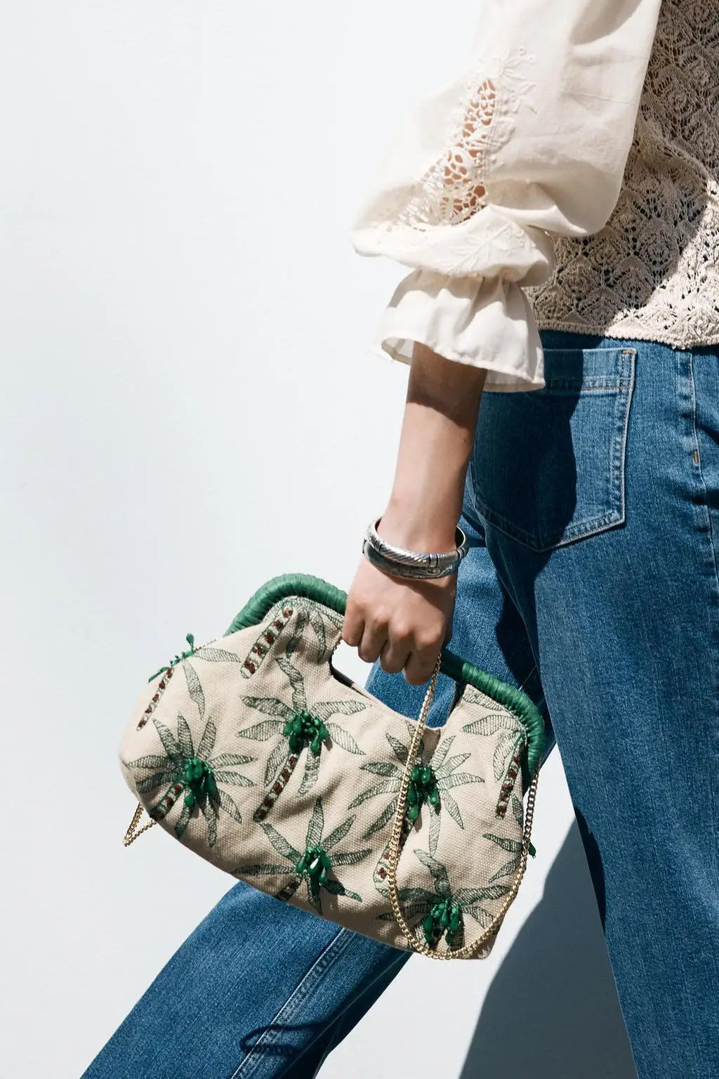 Bolsa Palm Clutch