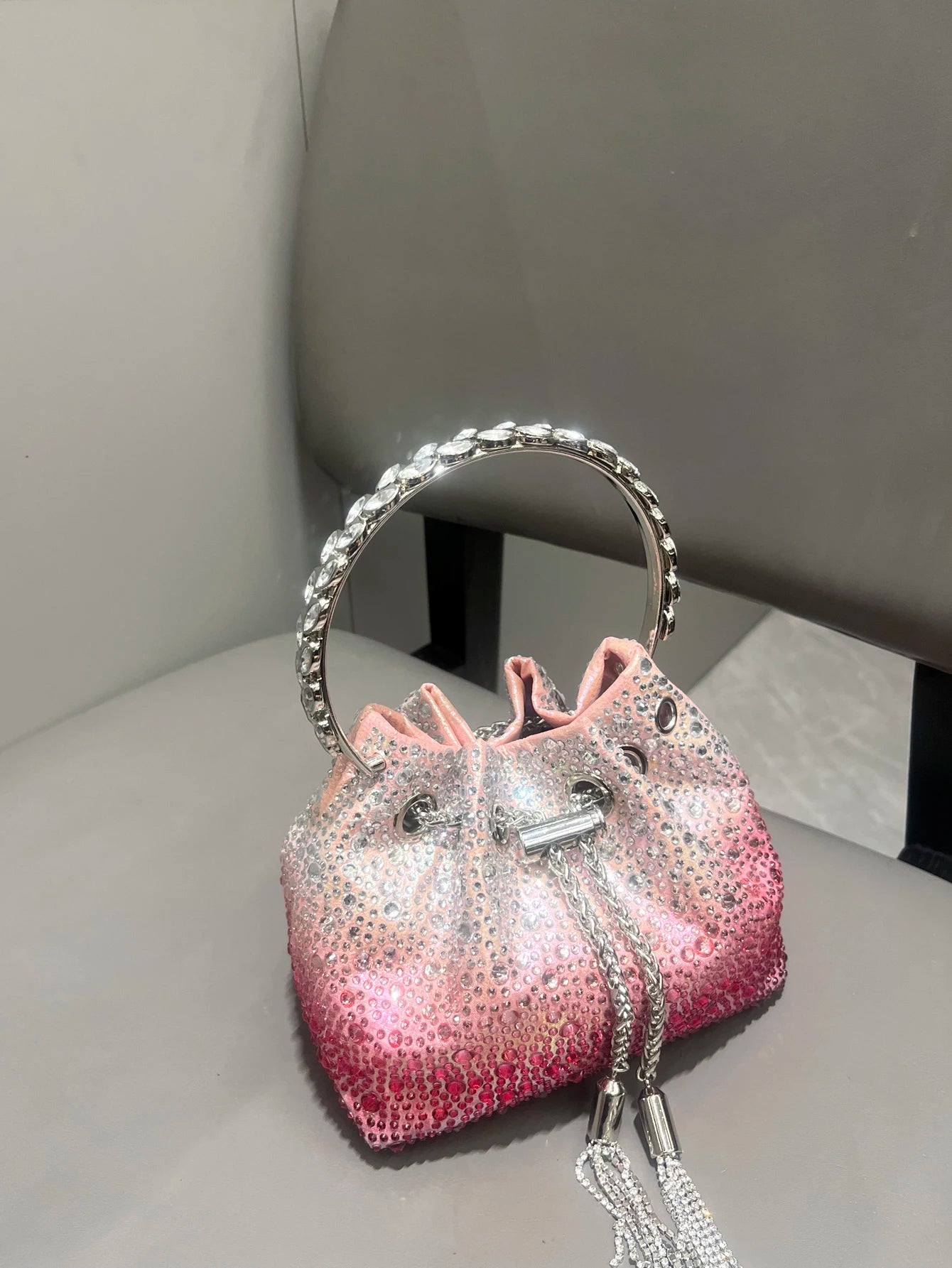 ✨ Bolsa Lumière – Porque o Seu Brilho Merece Protagonismo