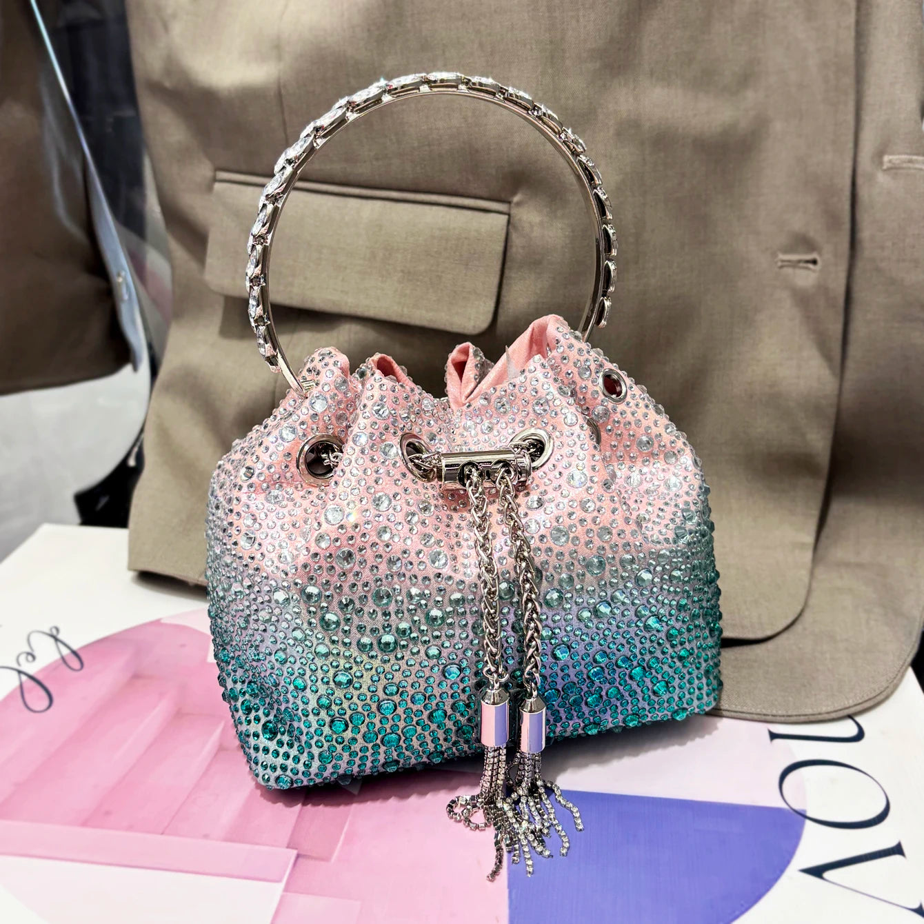 ✨ Bolsa Lumière – Porque o Seu Brilho Merece Protagonismo